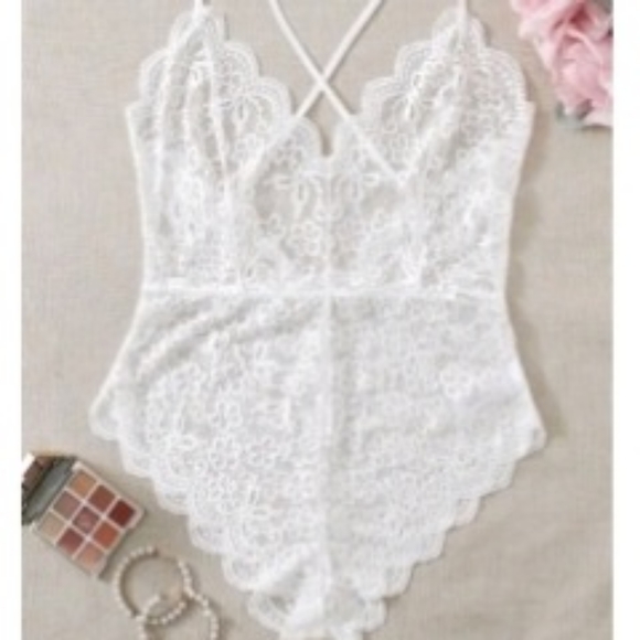NWOT White Lace Bodysuit Romper Thong Lingerie Plus Curvy - Picture 1 of 6